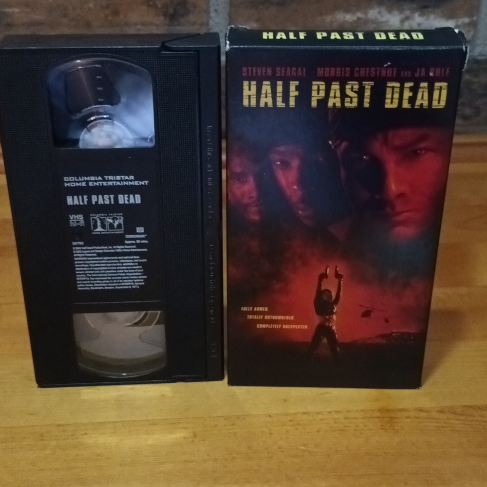 Half Past Dead 2002  Action Thriller vhs tape - Picture 6 of 7